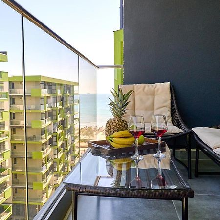 Sea Shore Apartments - Spa N Pools Beach Resort Mamaia Ngoại thất bức ảnh