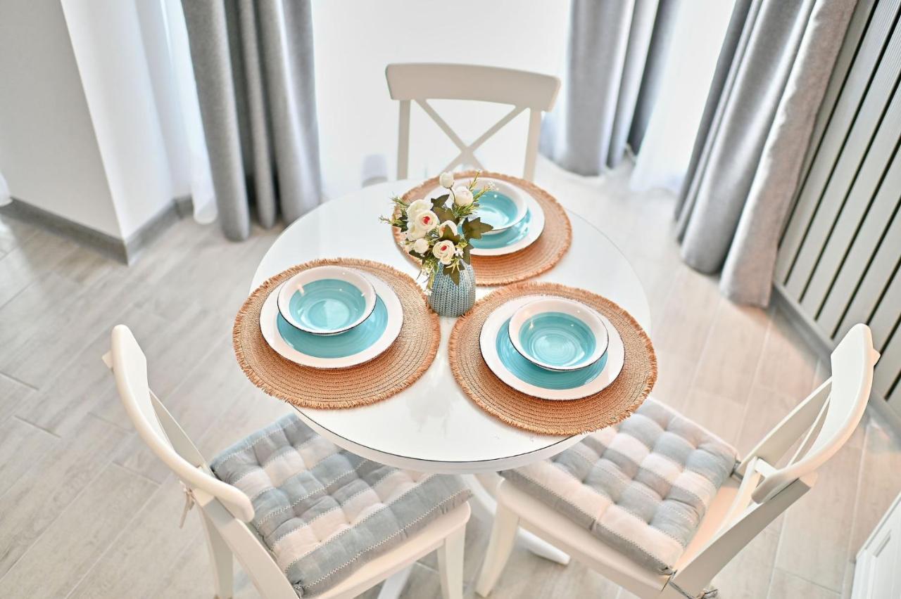 Sea Shore Apartments - Spa N Pools Beach Resort Mamaia Ngoại thất bức ảnh