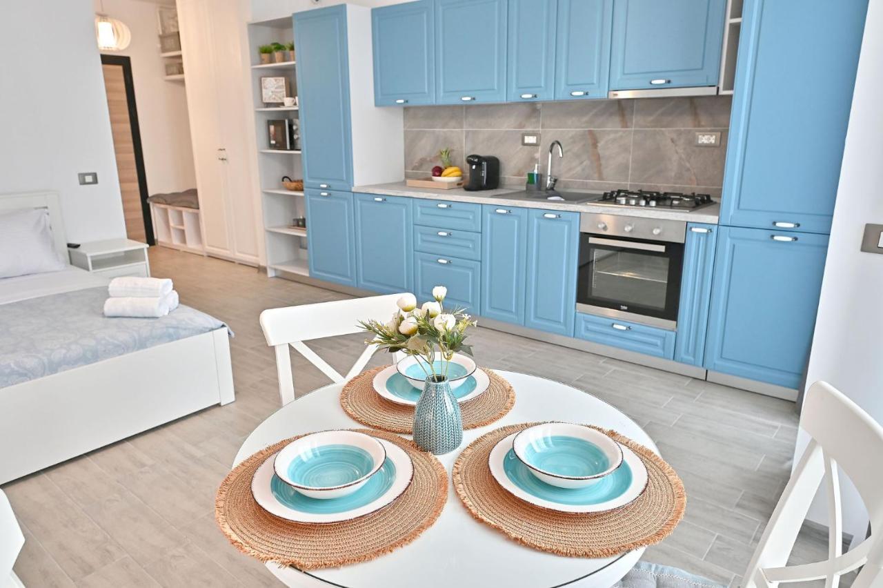 Sea Shore Apartments - Spa N Pools Beach Resort Mamaia Ngoại thất bức ảnh